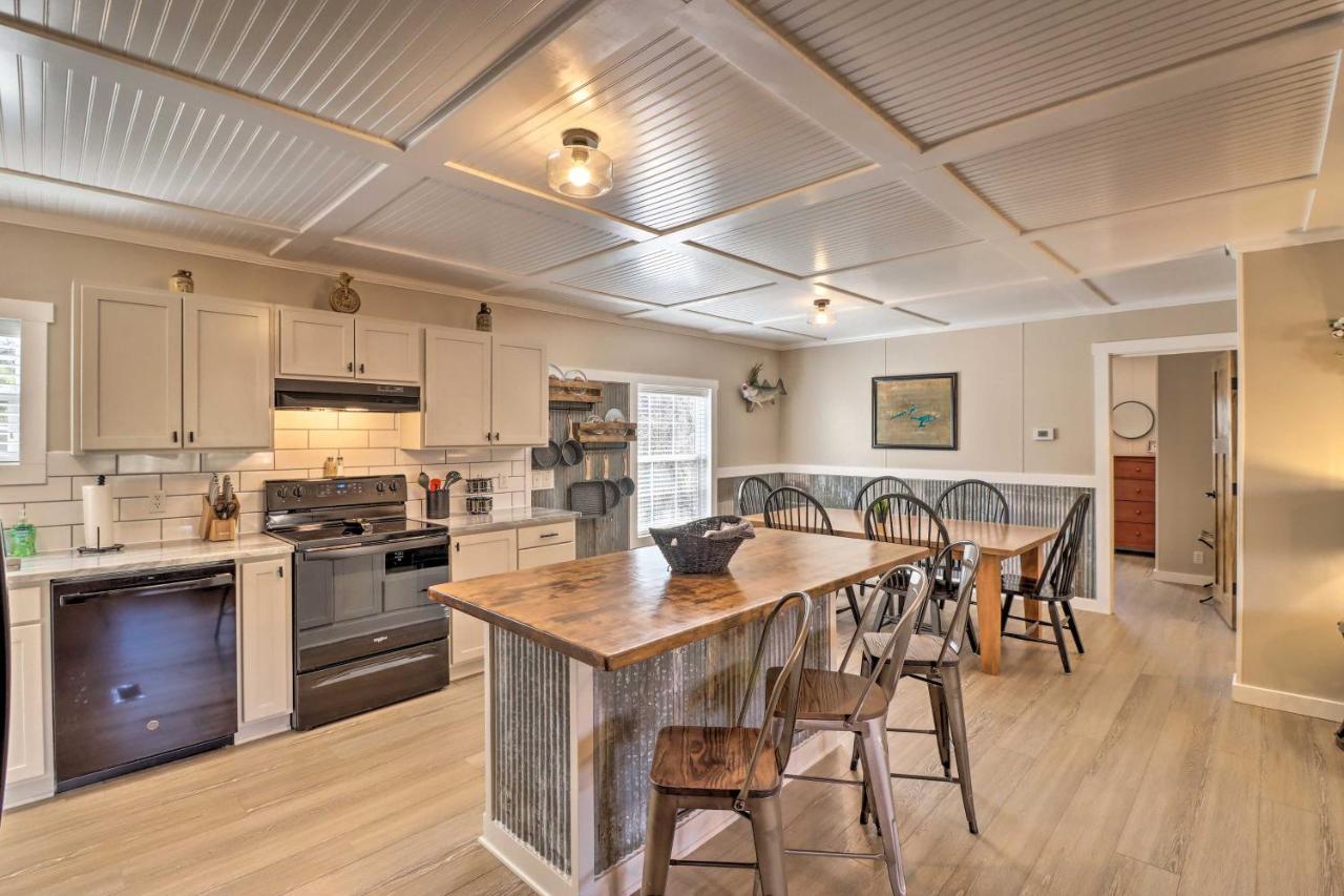 Lakefront Greers Ferry Cabin With Covered Boat Slip! Fairfield Bay Exterior foto